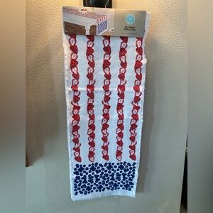 Martha Stewart Berry Table Runner- Strawberries & Blueberries - LAST ONE